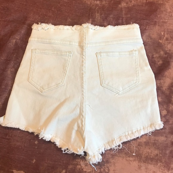 Boutique high waisted shorts - Picture 3 of 3